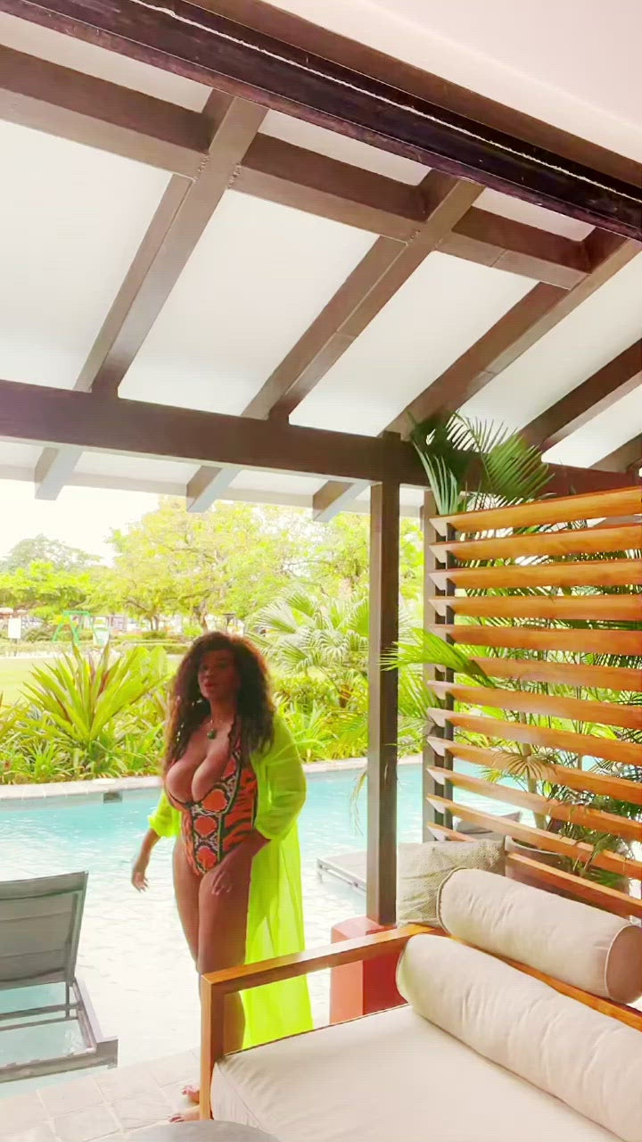 Turks and glamour swim robe