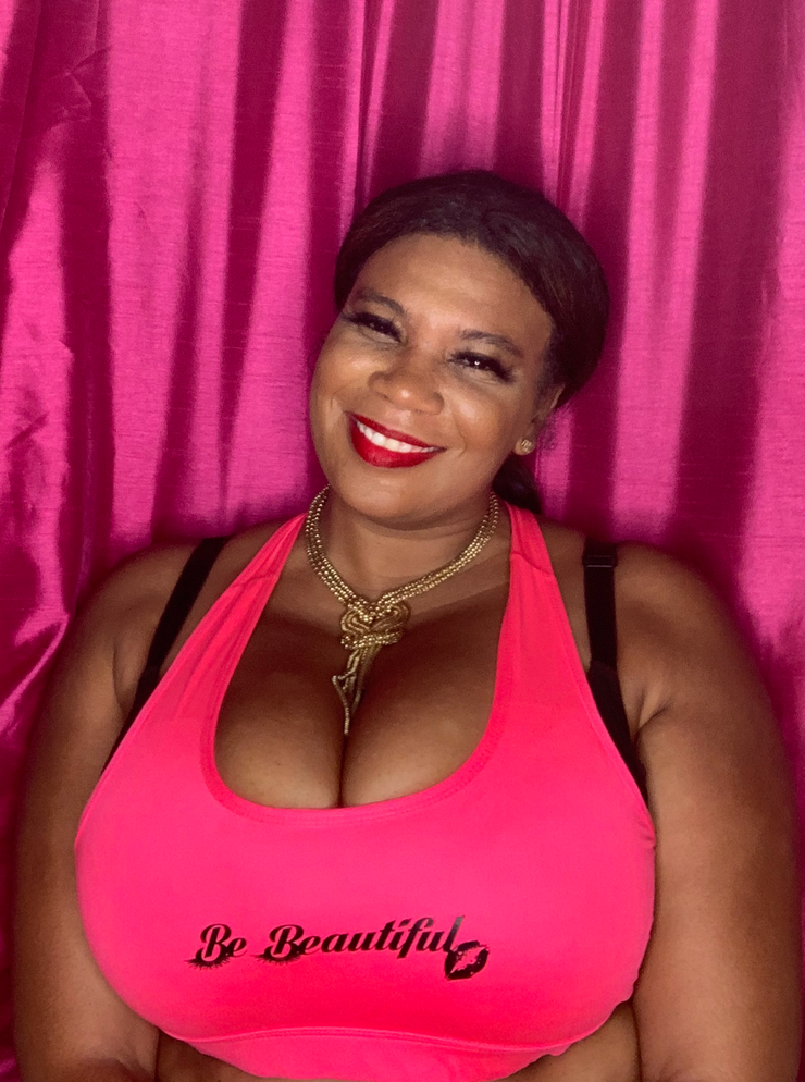 Hot Pink - Curvy Girl Plus size Be Beautiful sports Bra